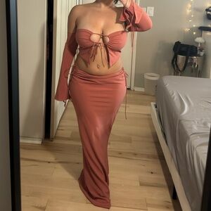 A cute two-piece set, a rosy pink color